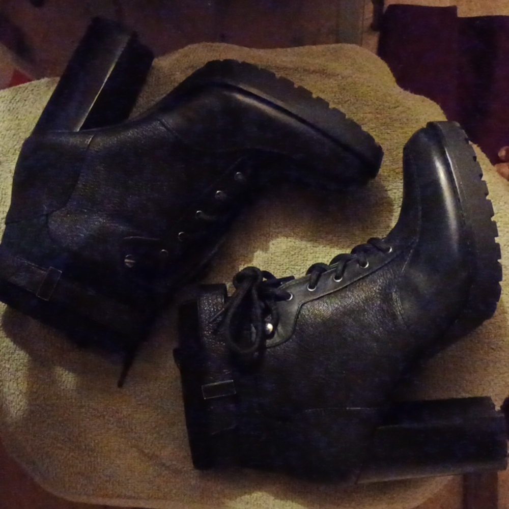 Antonio Melani Perline.Booties - Picture 7 of 11